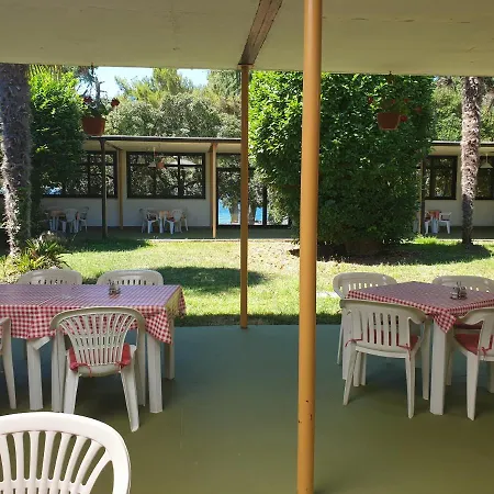 Youth Pinesta Hostel Novigrad (Istria)