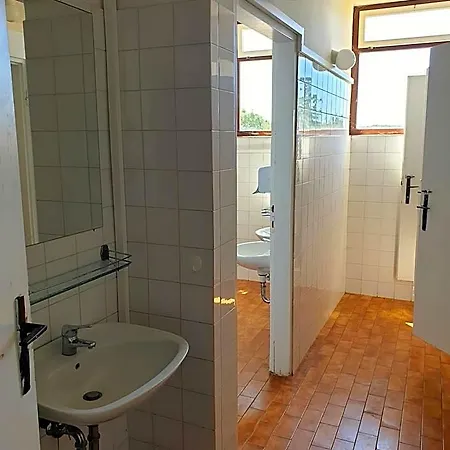 Youth Pinesta Hostel Novigrad Istria
