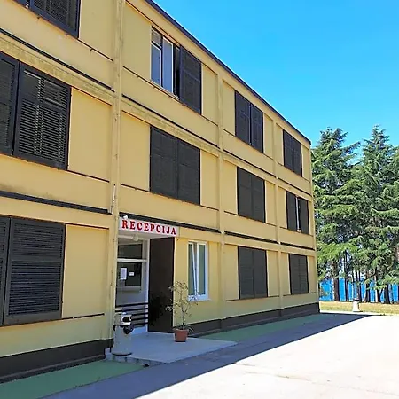 Hostel Youth Pinesta Novigrad Istria