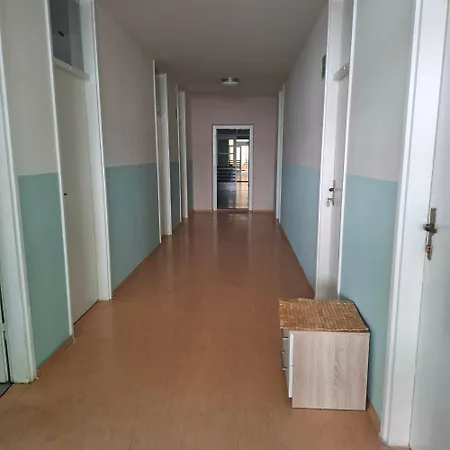 Youth Pinesta Albergue