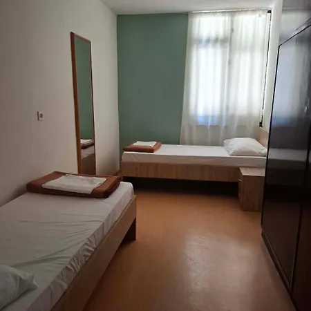 Youth Pinesta Hostel
