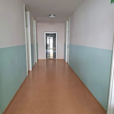 Youth Pinesta Auberge de jeunesse *