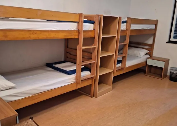 Youth Pinesta Hostel Novigrad Istria